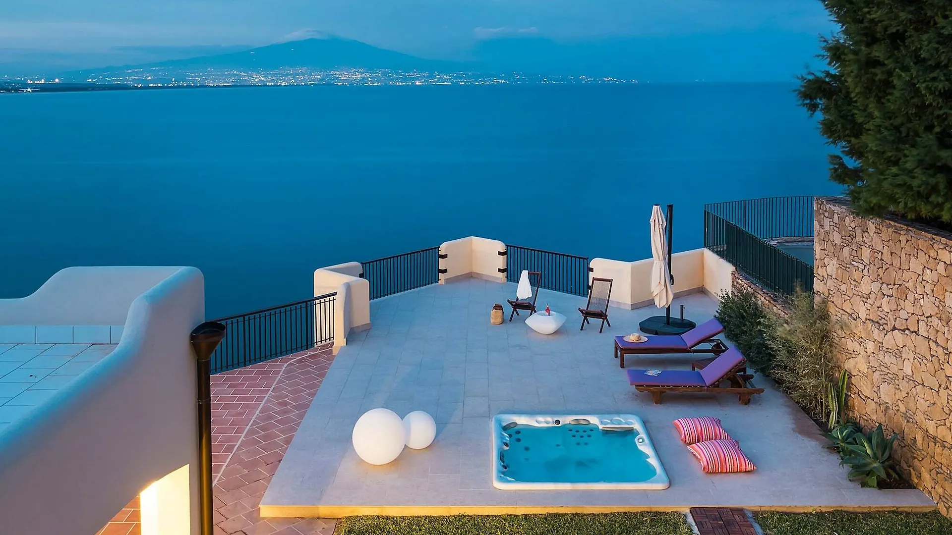 Baia Del Riccio Villa Augusta
